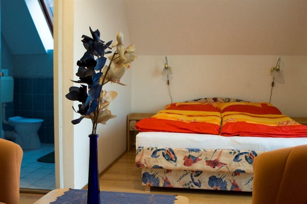 Flora Villa Hévíz Buitenkant foto