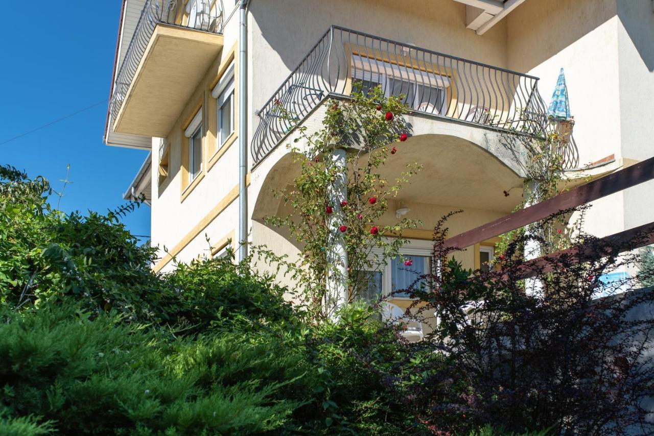 Flora Villa Hévíz Buitenkant foto