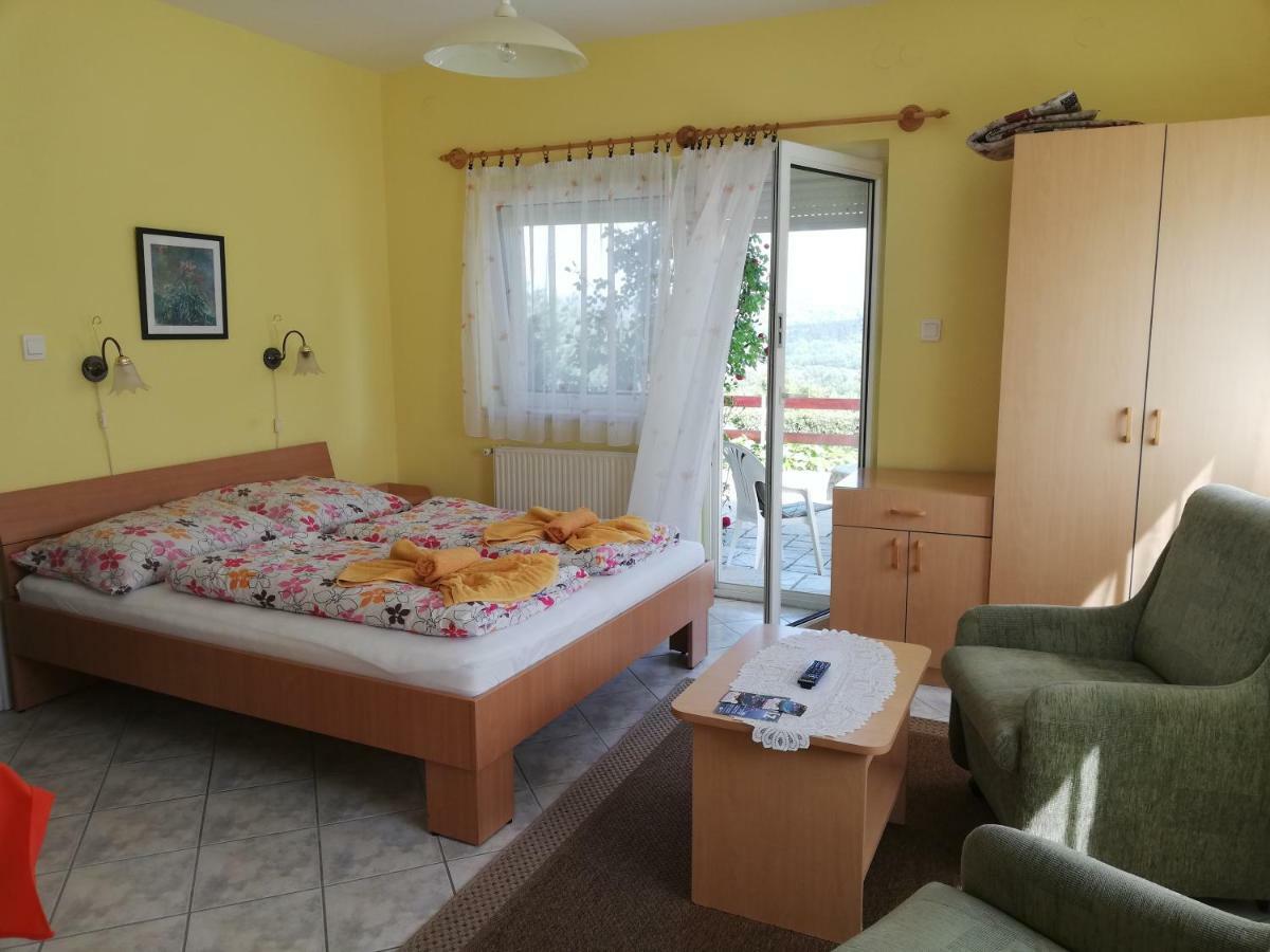 Flora Villa Hévíz Kamer foto
